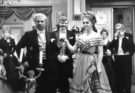 Alexandr Dumas starší (TV seriál, 1970): Pozoruhodný život rozporuplného vypravěče z pera A. Mauroise a J. Dietla. Brilantní zpracování košatého námětu 😊